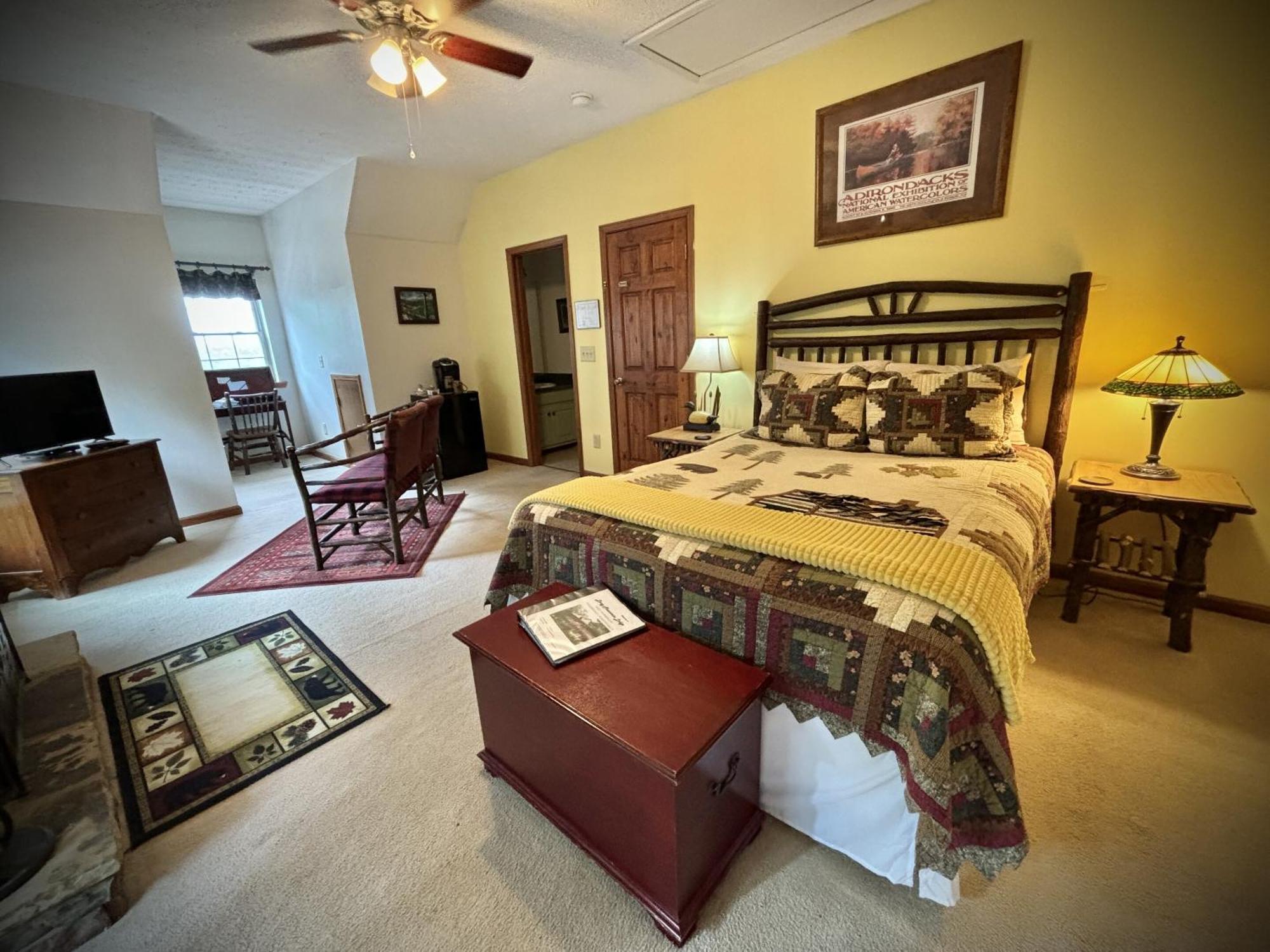 Long Mountain Lodge Bed & Breakfast Dahlonega Exterior photo