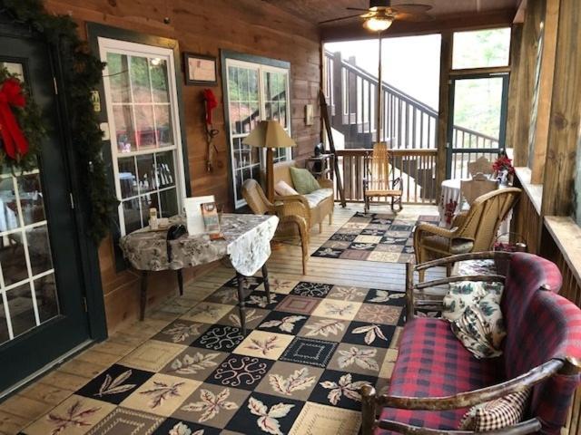 Long Mountain Lodge Bed & Breakfast Dahlonega Room photo