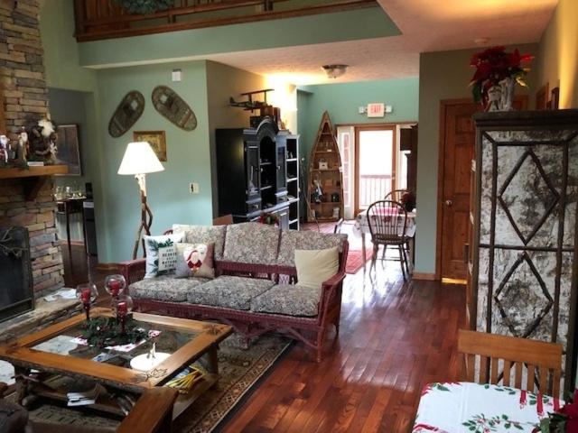 Long Mountain Lodge Bed & Breakfast Dahlonega Room photo